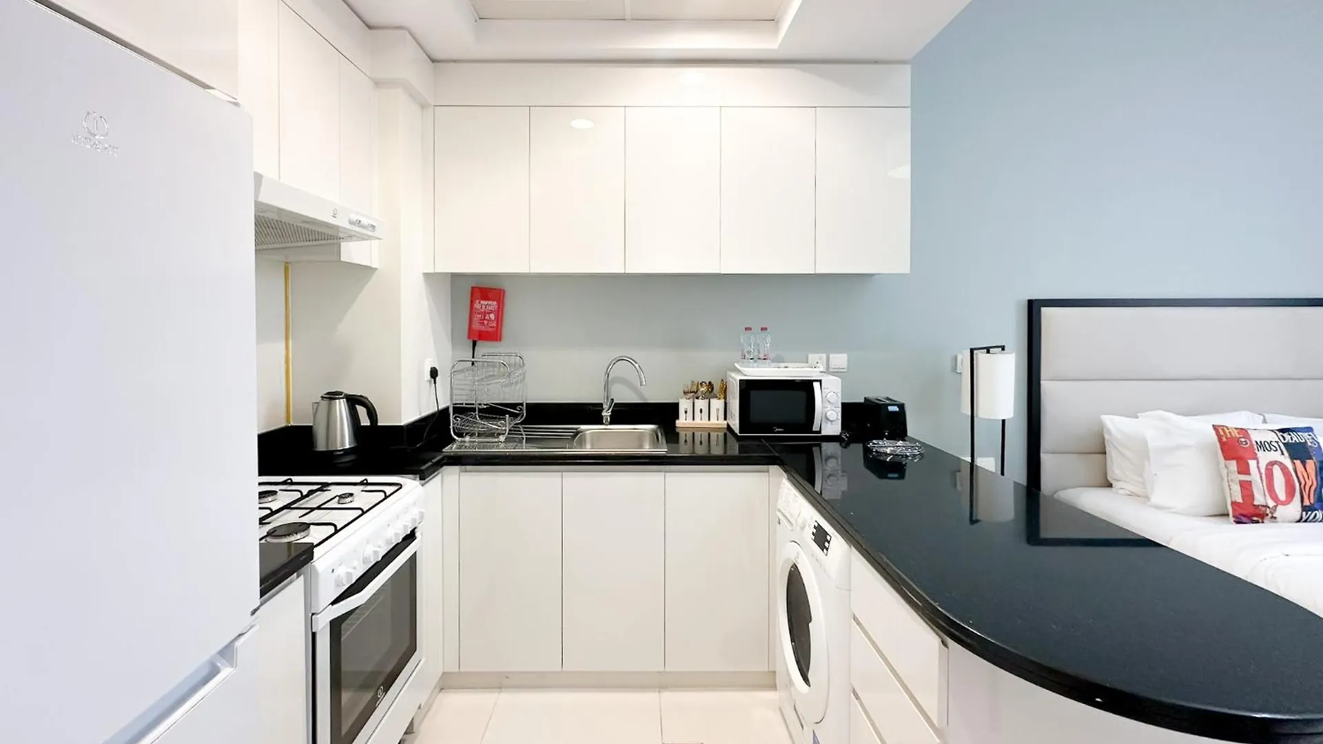 Apartment Bespoke Holiday Homes - High Floor Studio In Tower 108 Jvc Dubai